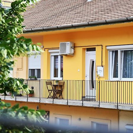 Zora Apartman Eger Eksteriør bilde